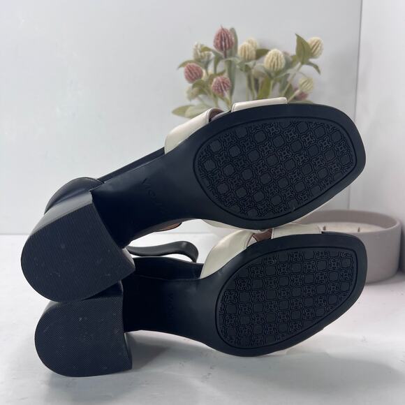 Vionic Salinas Supportive Orthotic Heeled Sandals Black Cream Women 7 Tried On - Picture 8 of 10
